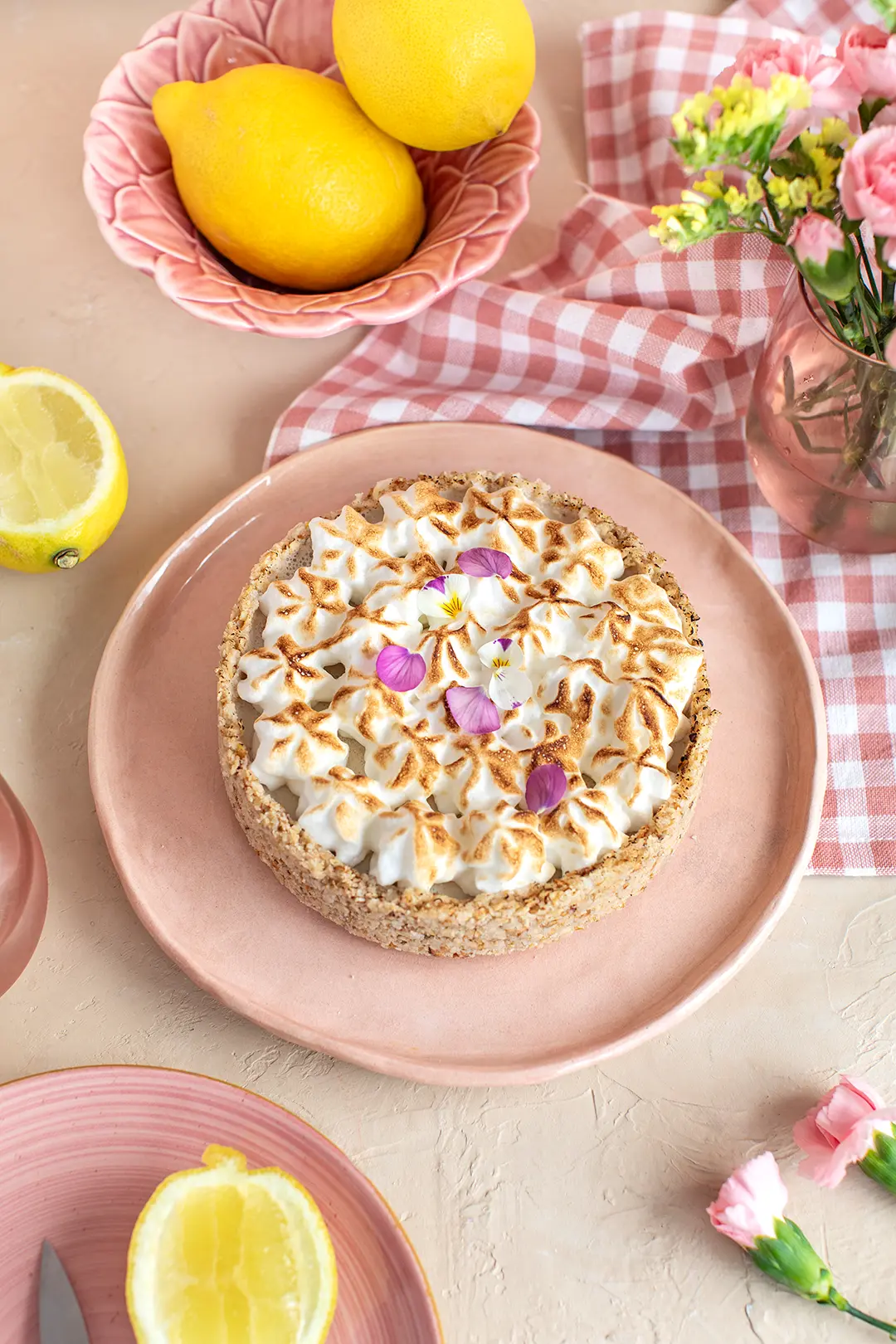 Lemon pie semifrio vertical webp